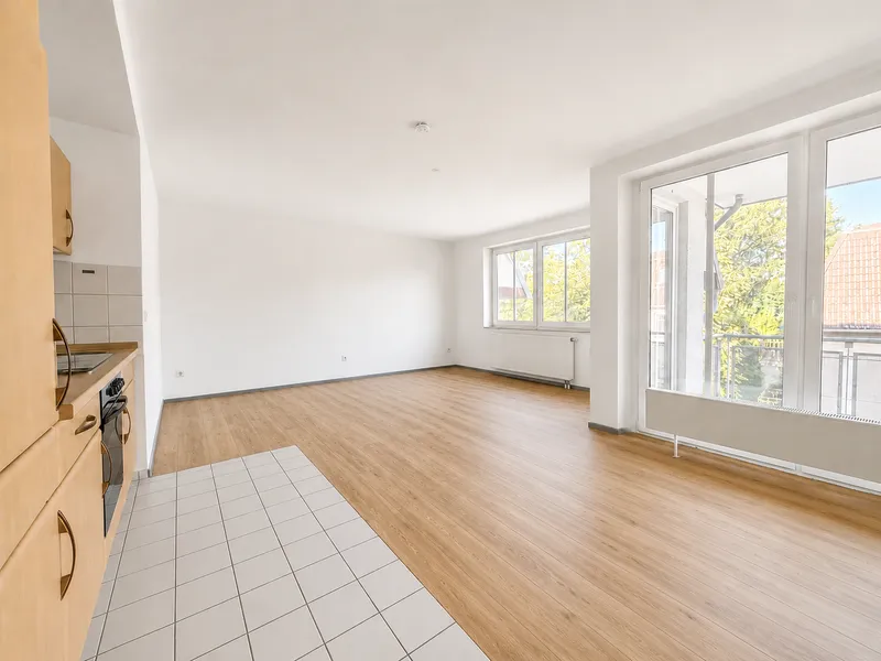 Helle Wohnung in gepflegtem Wohnumfeld — photo 1
